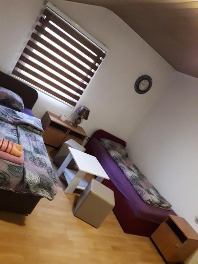 Hostel Topic بانيا لوكا المظهر الخارجي الصورة