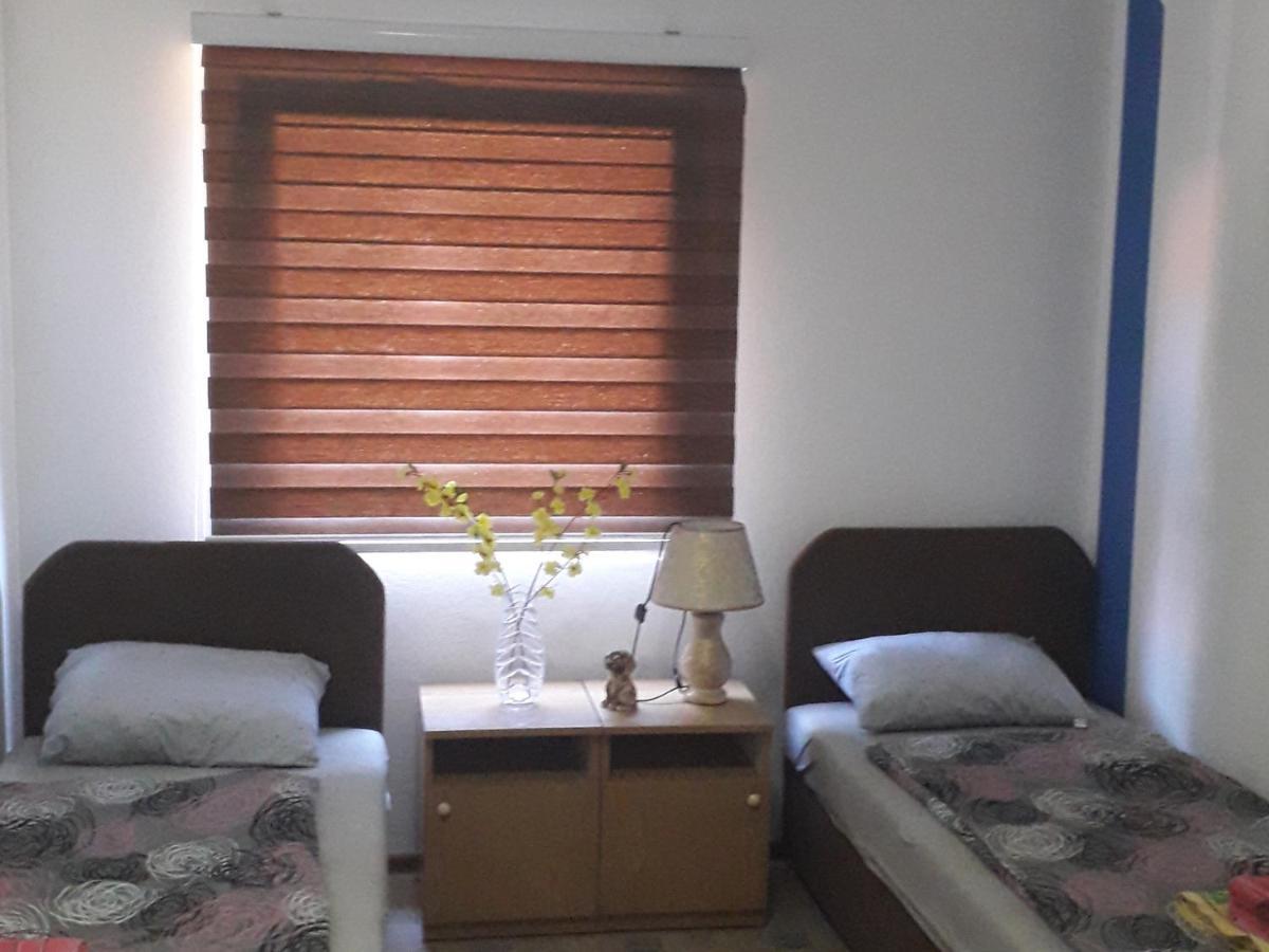 Hostel Topic بانيا لوكا الغرفة الصورة