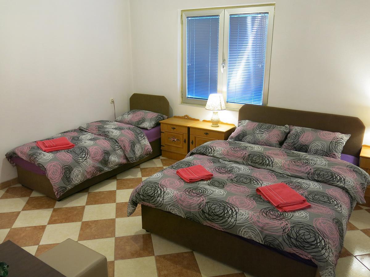 Hostel Topic بانيا لوكا المظهر الخارجي الصورة