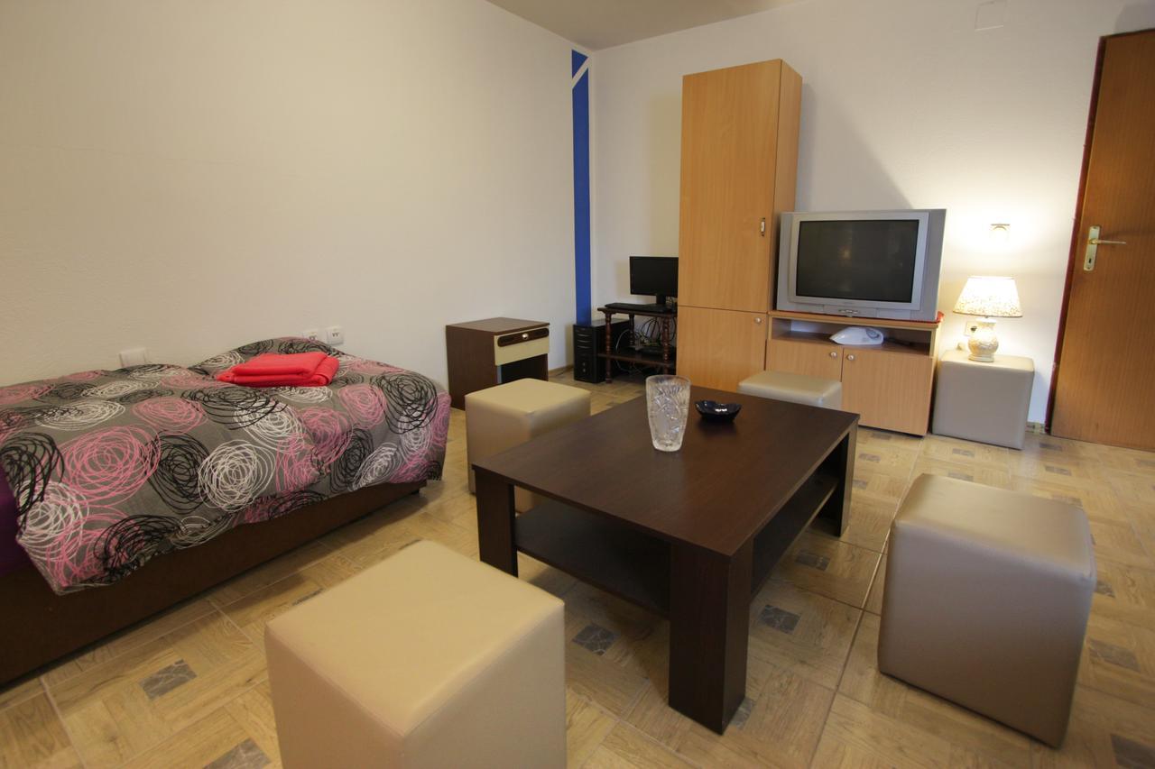 Hostel Topic بانيا لوكا المظهر الخارجي الصورة